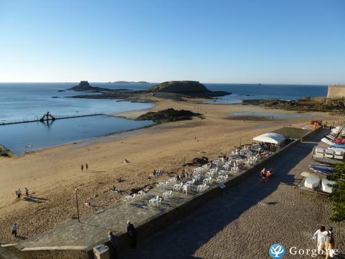 Photo n&deg;10 de :Studette, �quip�e,prox tt com.,joli quartier bord de mer, GR34, Wifi, 