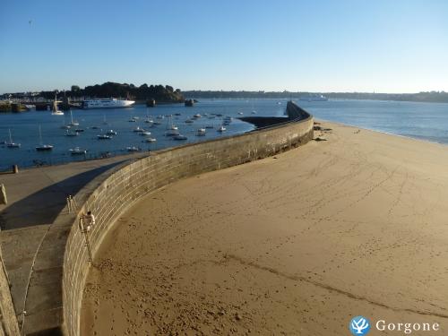 Photo n&deg;9 de :Studette, �quip�e,prox tt com.,joli quartier bord de mer, GR34, Wifi, 