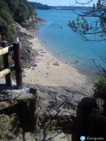 La crique des  Corbi�res � 150m