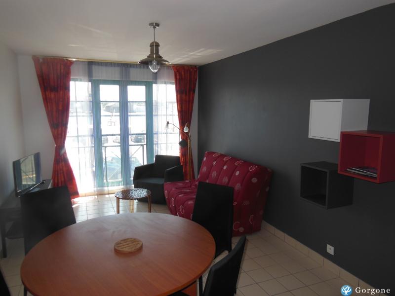 Photo n°2 de :Les Armateurs.  appartement T2  50m du Sillon, proche Intra-muros. Place de parking et terrasse privatives