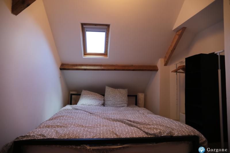 Photo n°8 de :Intra-muros, duplex de 80 m2 dans immeuble du XVIIIe, 30 m de la plage